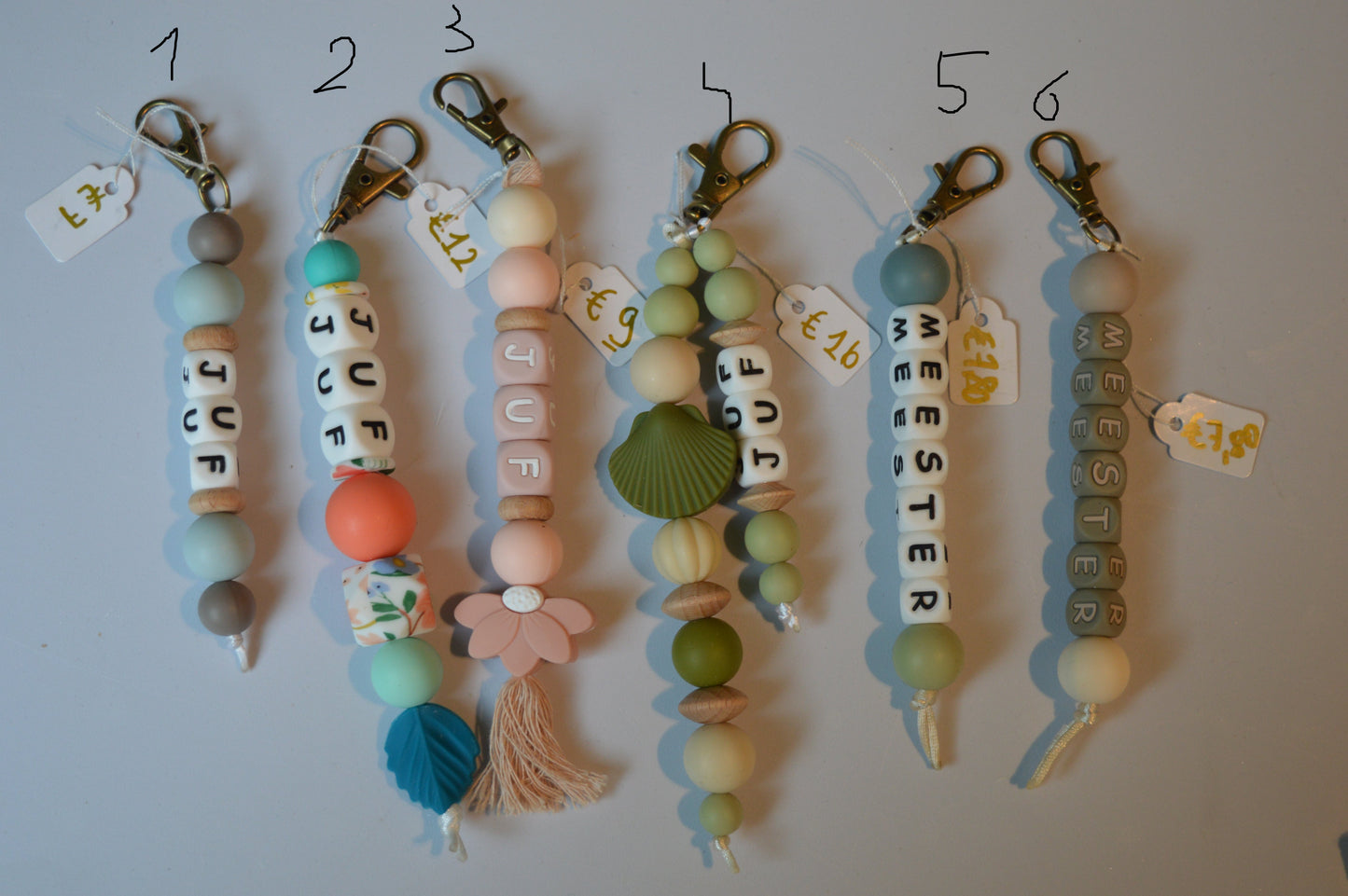 Sleutelhanger juf en meester
